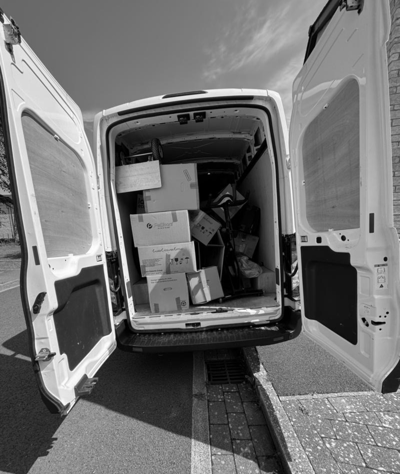 Moving van service in Bath